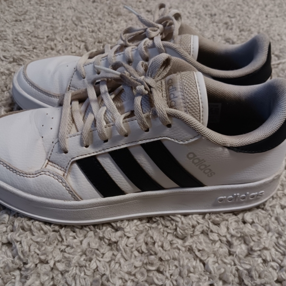 Adidas White and Black Sneakers Sporty Court Style